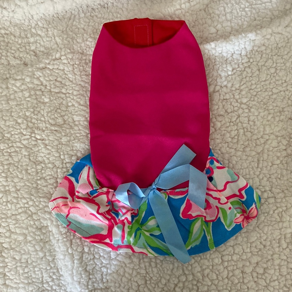 BNWOT Female pet casual dress